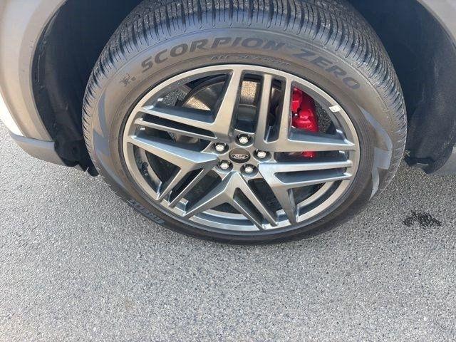 Ford Explorer  2025