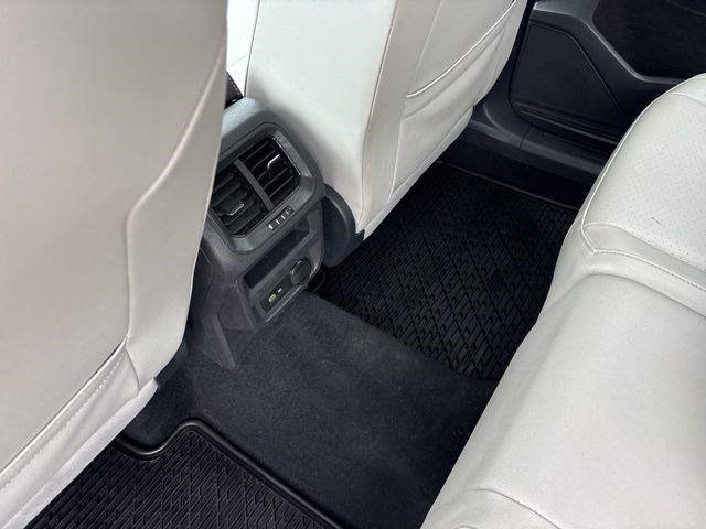 Volkswagen Tiguan  2021
