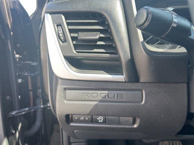 Nissan Rogue  2024