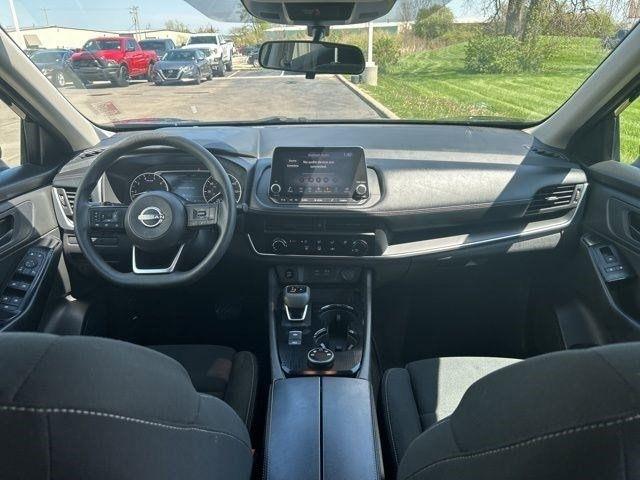 Nissan Rogue  2024