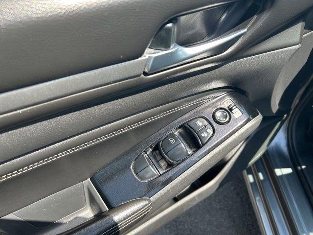 Nissan Altima  2021