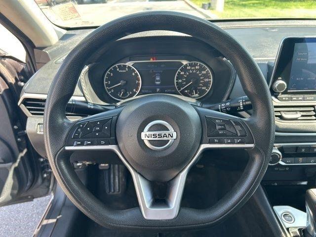 Nissan Altima  2021
