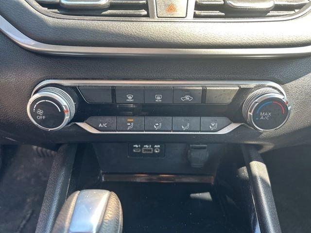 Nissan Altima  2021