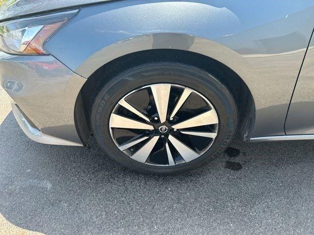 Nissan Altima  2021