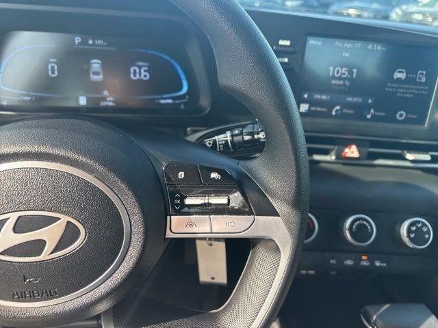 Hyundai Elantra  2025