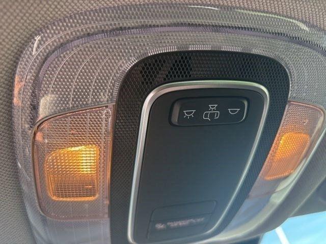 Hyundai Elantra  2025