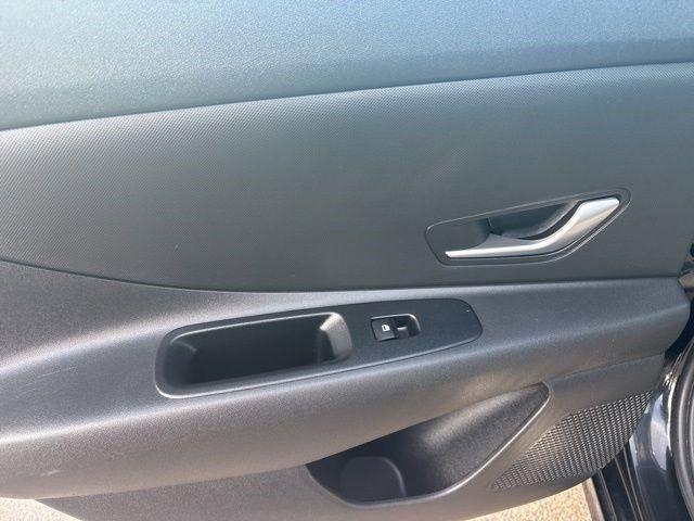 Hyundai Elantra  2025