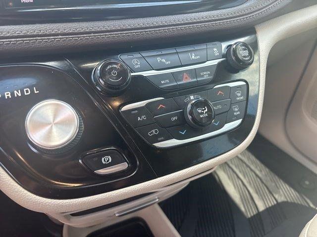 Chrysler Pacifica  2021