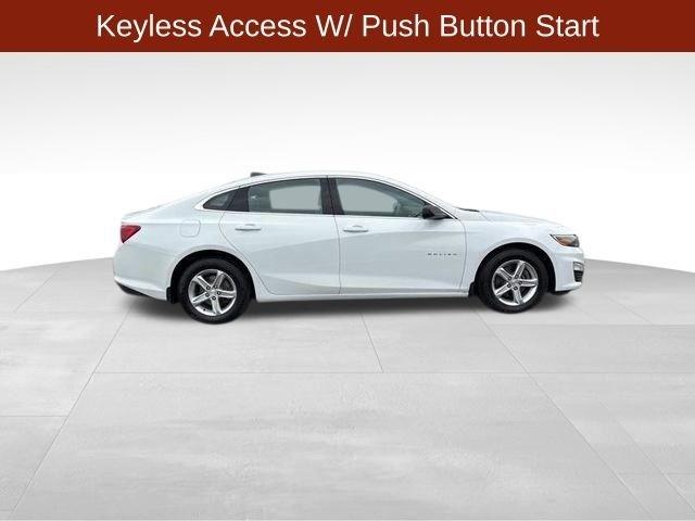 Chevrolet Malibu  2022