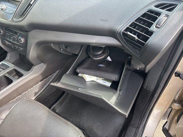 Ford Escape  2017