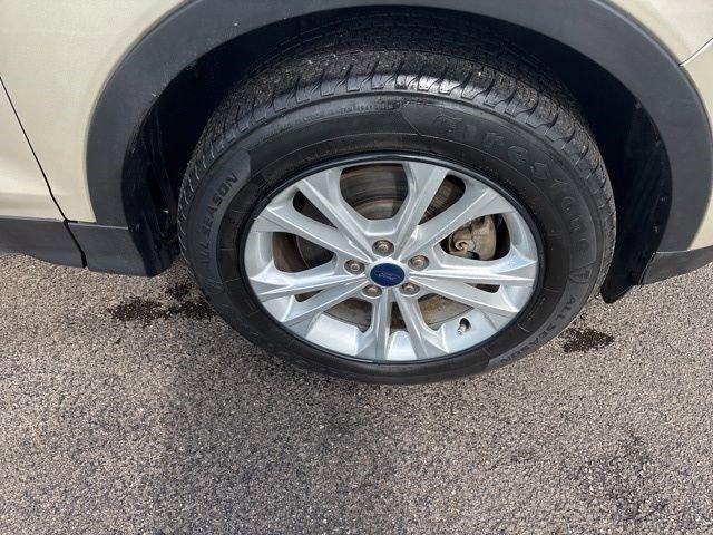 Ford Escape  2017