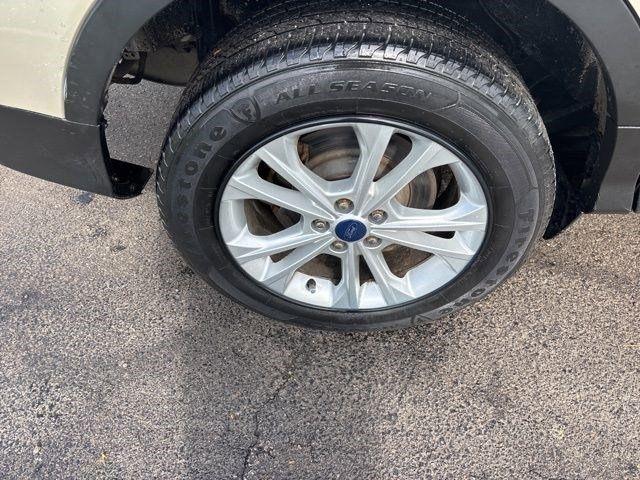 Ford Escape  2017