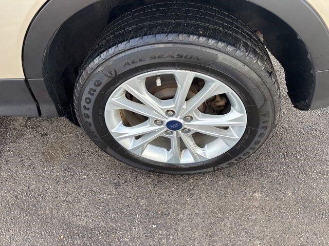 Ford Escape  2017