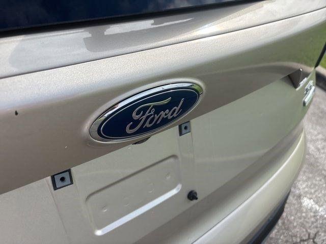 Ford Escape  2017