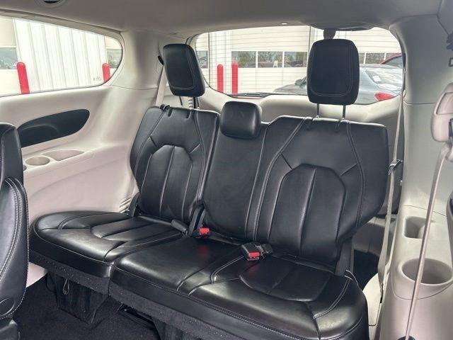 Chrysler Pacifica  2023