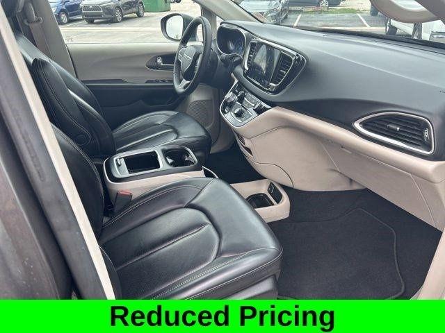 Chrysler Pacifica Touring L 2023