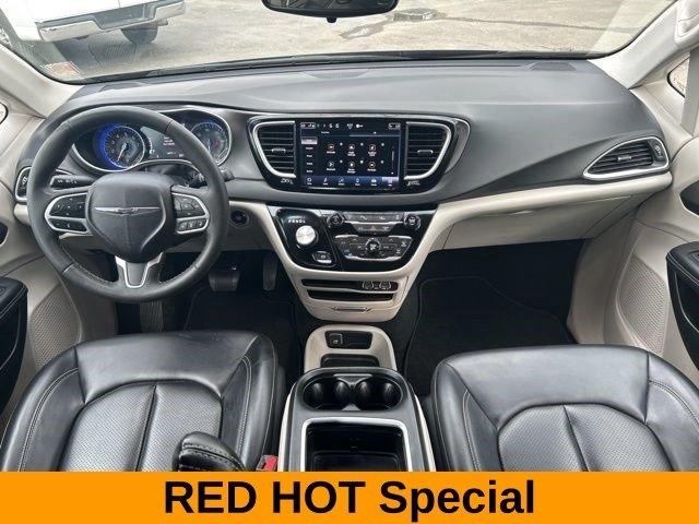 Chrysler Pacifica Touring L 2023
