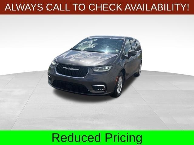 Chrysler Pacifica Touring L 2023