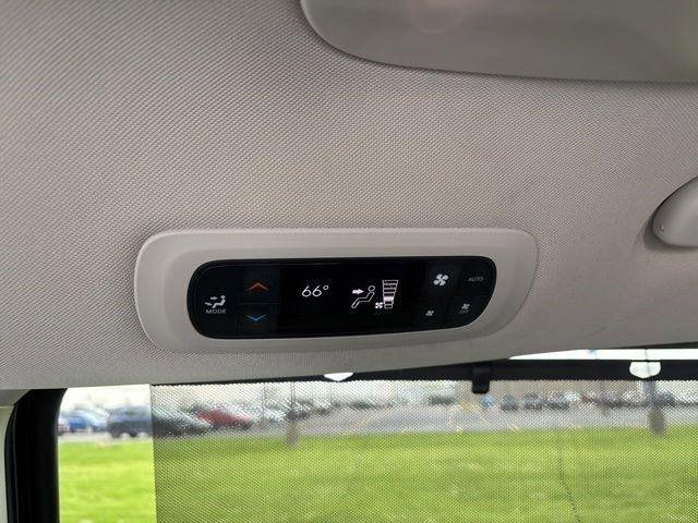 Chrysler Pacifica  2023