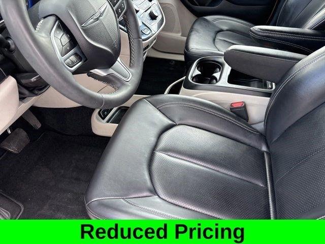 Chrysler Pacifica Touring L 2023