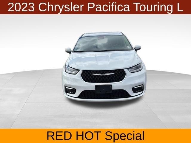 Chrysler Pacifica Touring L 2023