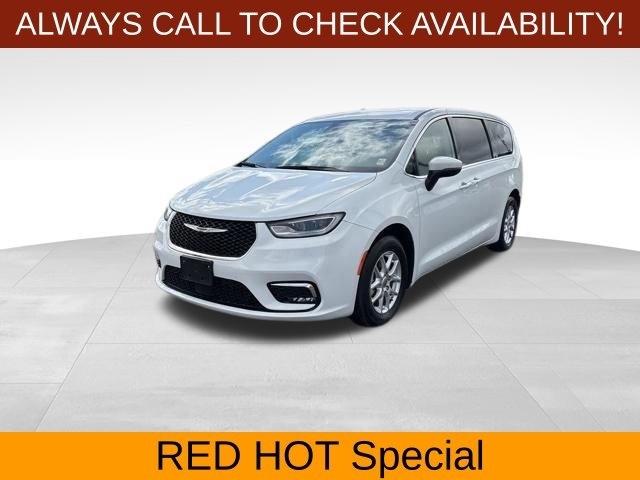 Chrysler Pacifica Touring L 2023