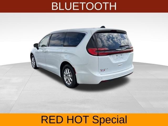 Chrysler Pacifica Touring L 2023