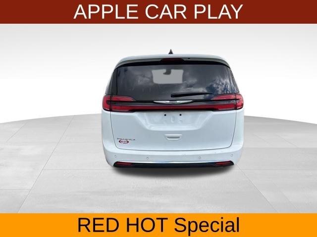 Chrysler Pacifica Touring L 2023