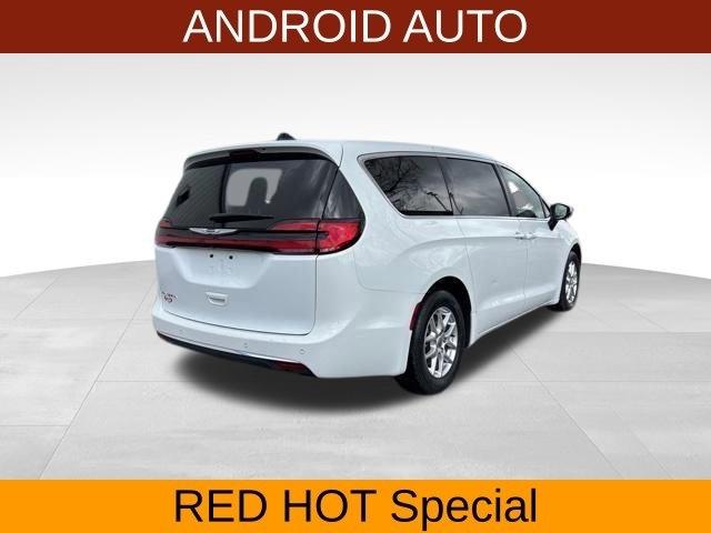 Chrysler Pacifica Touring L 2023