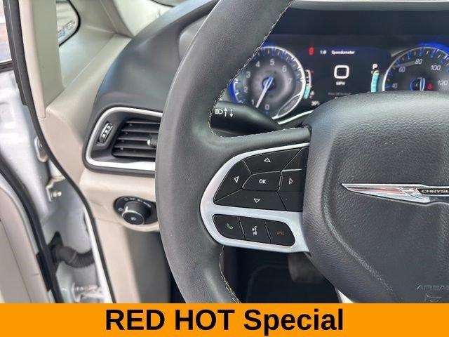 Chrysler Pacifica Touring L 2023