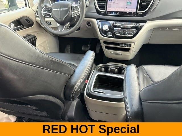 Chrysler Pacifica Touring L 2023