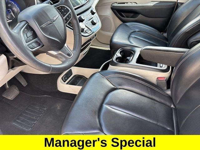 Chrysler Pacifica Touring L 2023