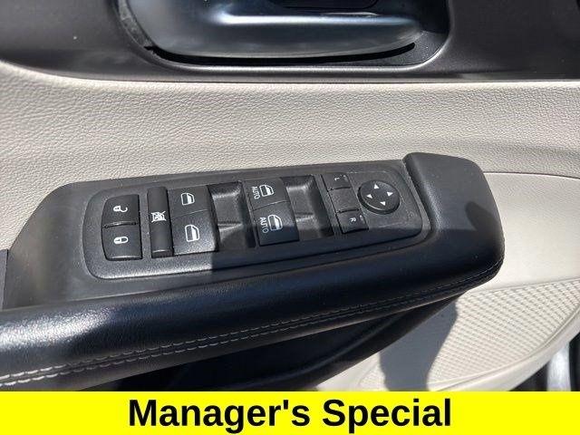 Chrysler Pacifica Touring L 2023