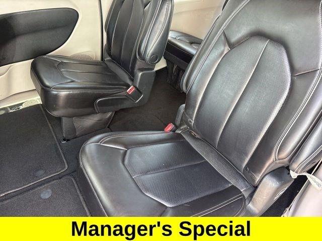 Chrysler Pacifica Touring L 2023