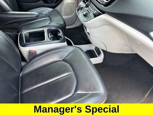 Chrysler Pacifica Touring L 2023