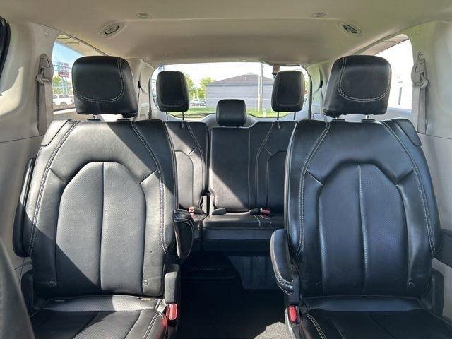 Chrysler Pacifica  2023
