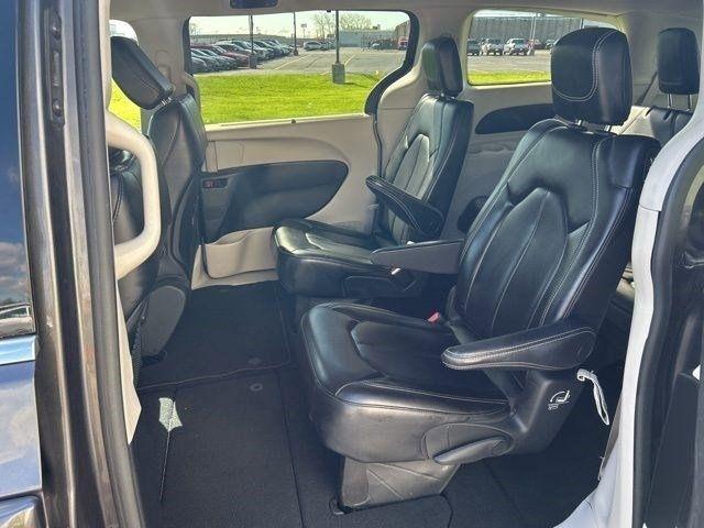 Chrysler Pacifica  2023