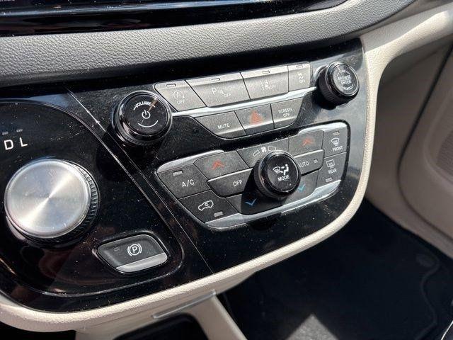Chrysler Pacifica  2023