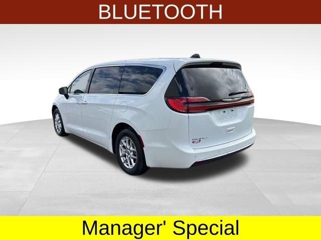 Chrysler Pacifica Touring L 2023