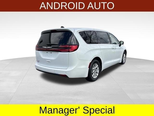 Chrysler Pacifica Touring L 2023