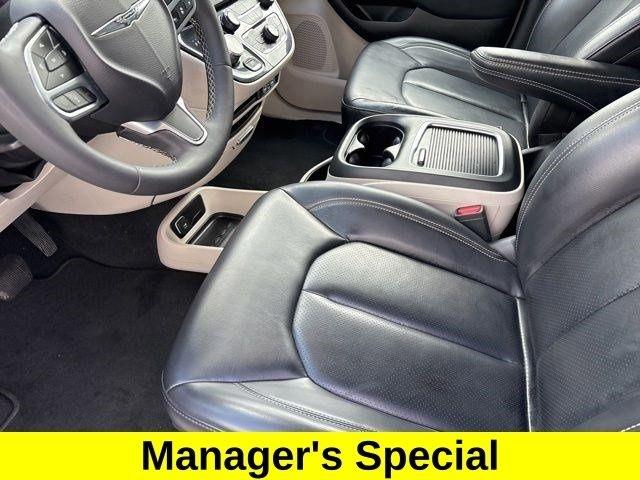 Chrysler Pacifica Touring L 2023