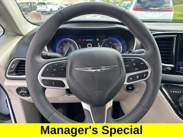 Chrysler Pacifica Touring L 2023