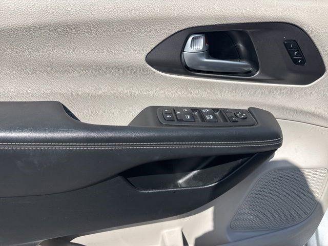 Chrysler Pacifica  2024