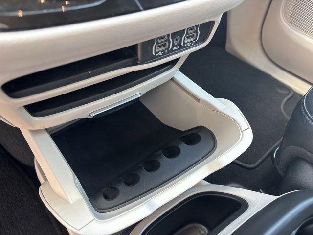 Chrysler Pacifica  2024