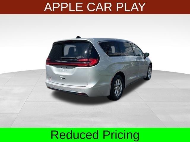 Chrysler Pacifica Touring L 2024