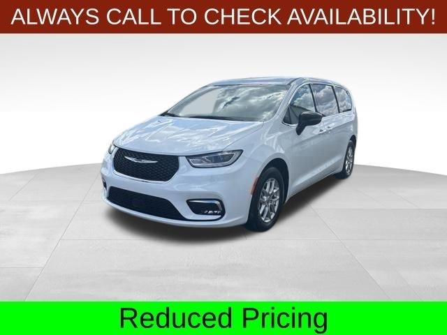 Chrysler Pacifica Touring L 2024