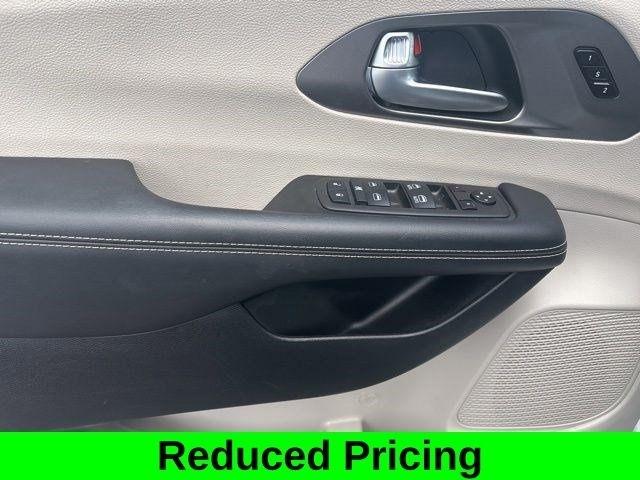 Chrysler Pacifica Touring L 2024