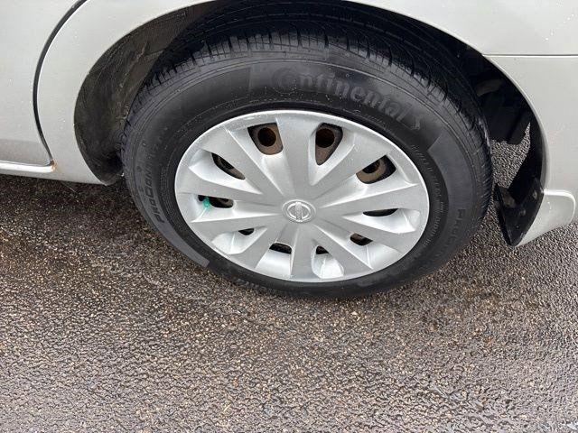 Nissan Versa  2019