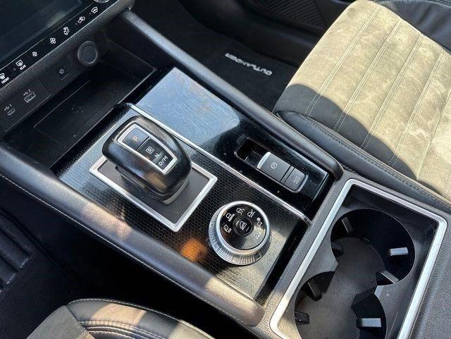 Mitsubishi Outlander  2022