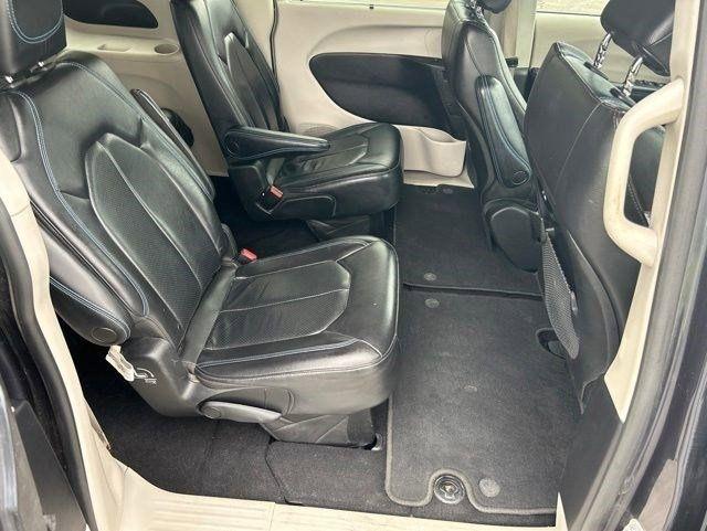 Chrysler Pacifica  2021